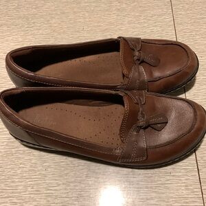 Women’s collection by Clarks sleep on loafers ultimate comfort Size 9 Brown
